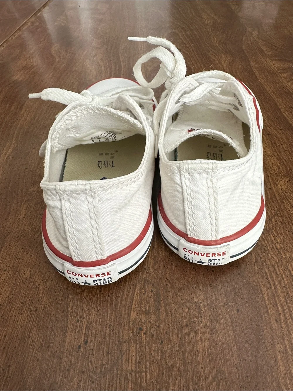 Converse low top